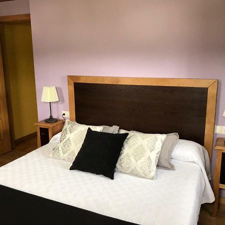 Apartamentos Carola San Tirso de Abres エクステリア 写真
